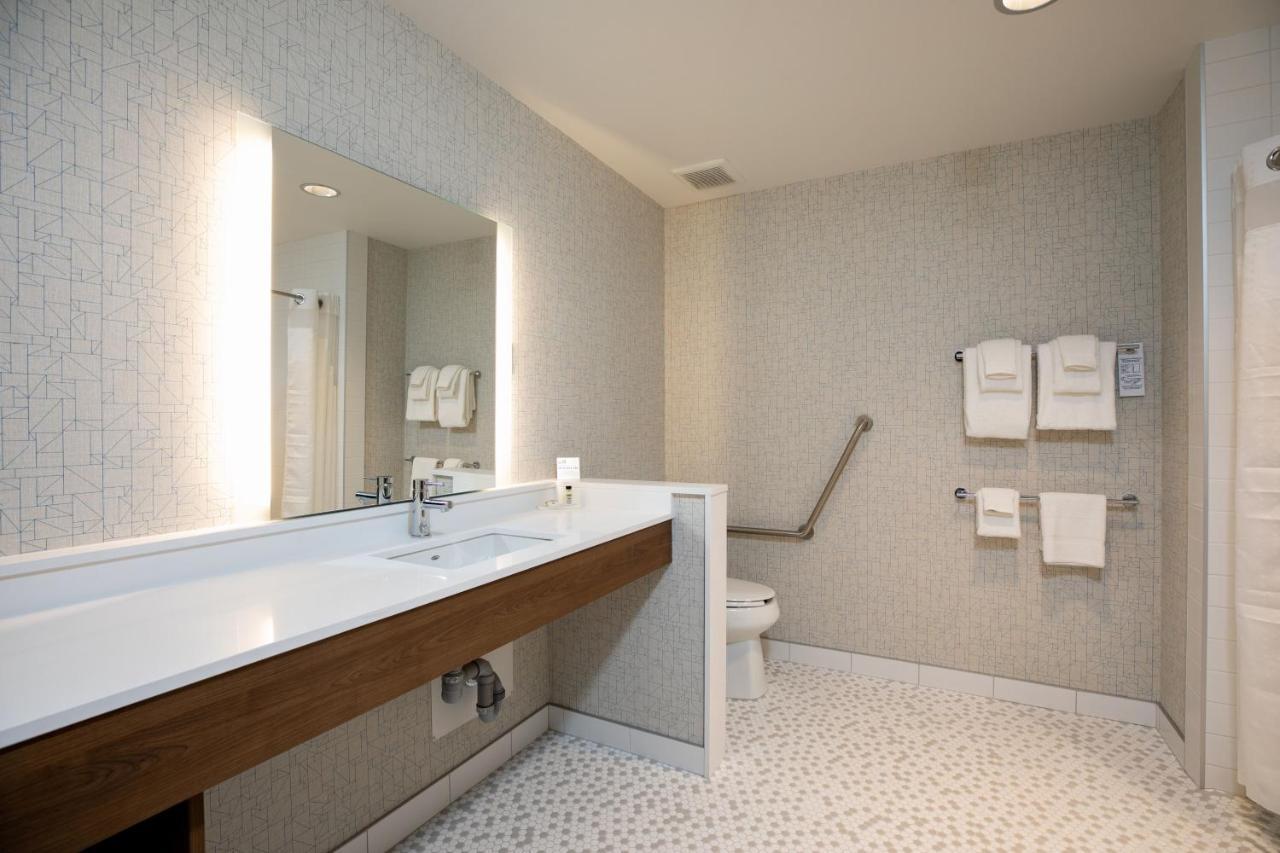 Holiday Inn Express - Lethbridge Southeast By Ihg Exterior foto