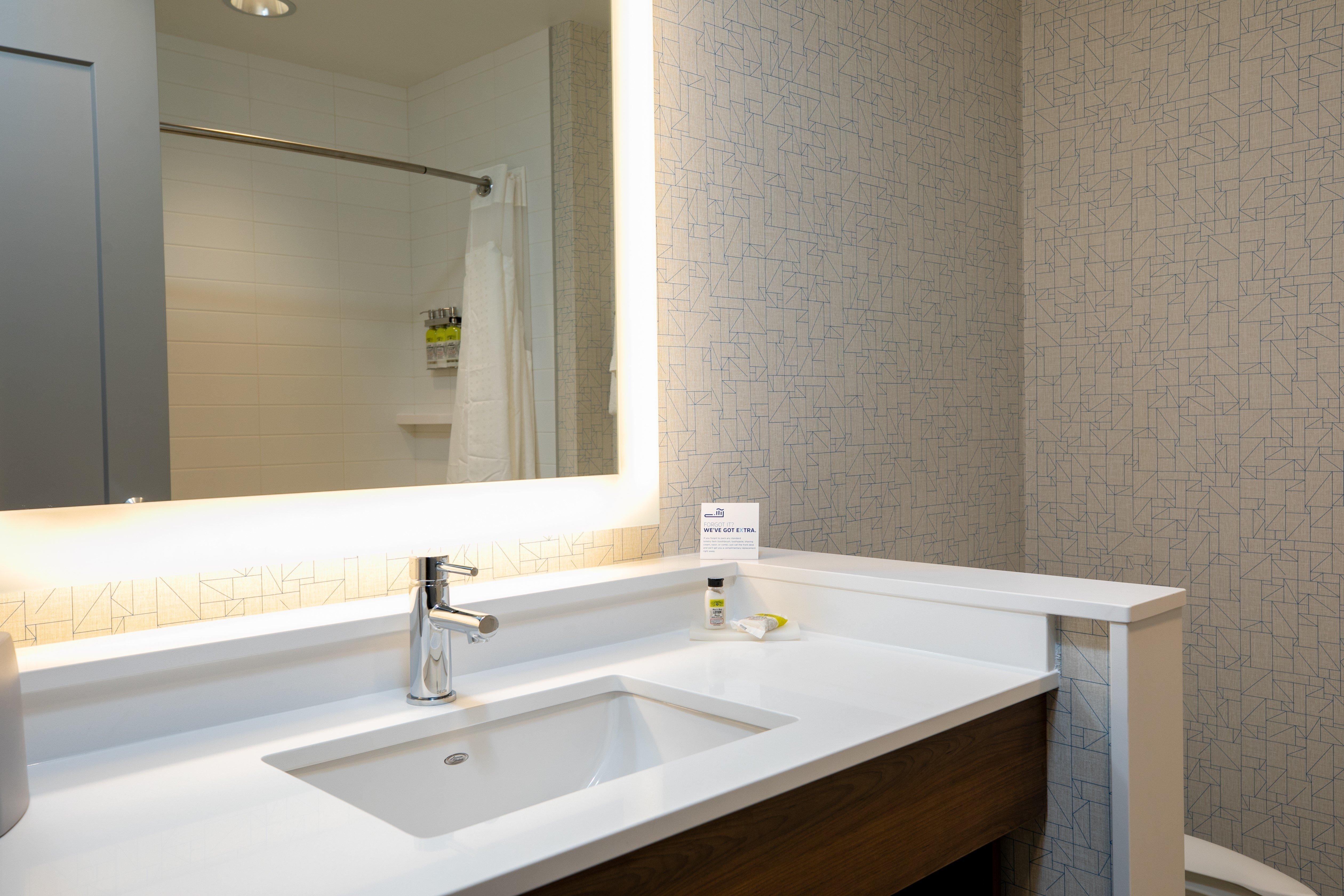 Holiday Inn Express - Lethbridge Southeast By Ihg Exterior foto