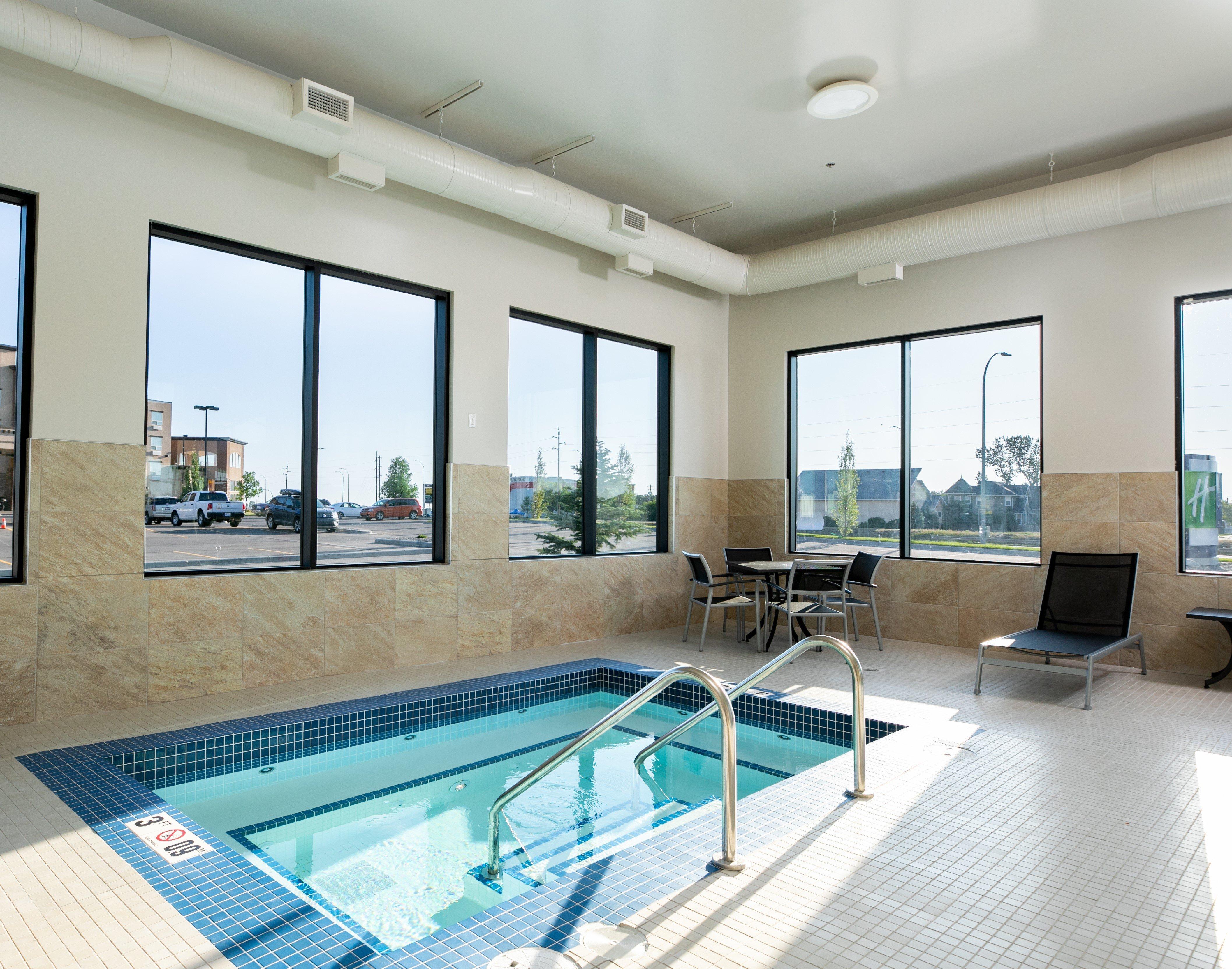 Holiday Inn Express - Lethbridge Southeast By Ihg Exterior foto