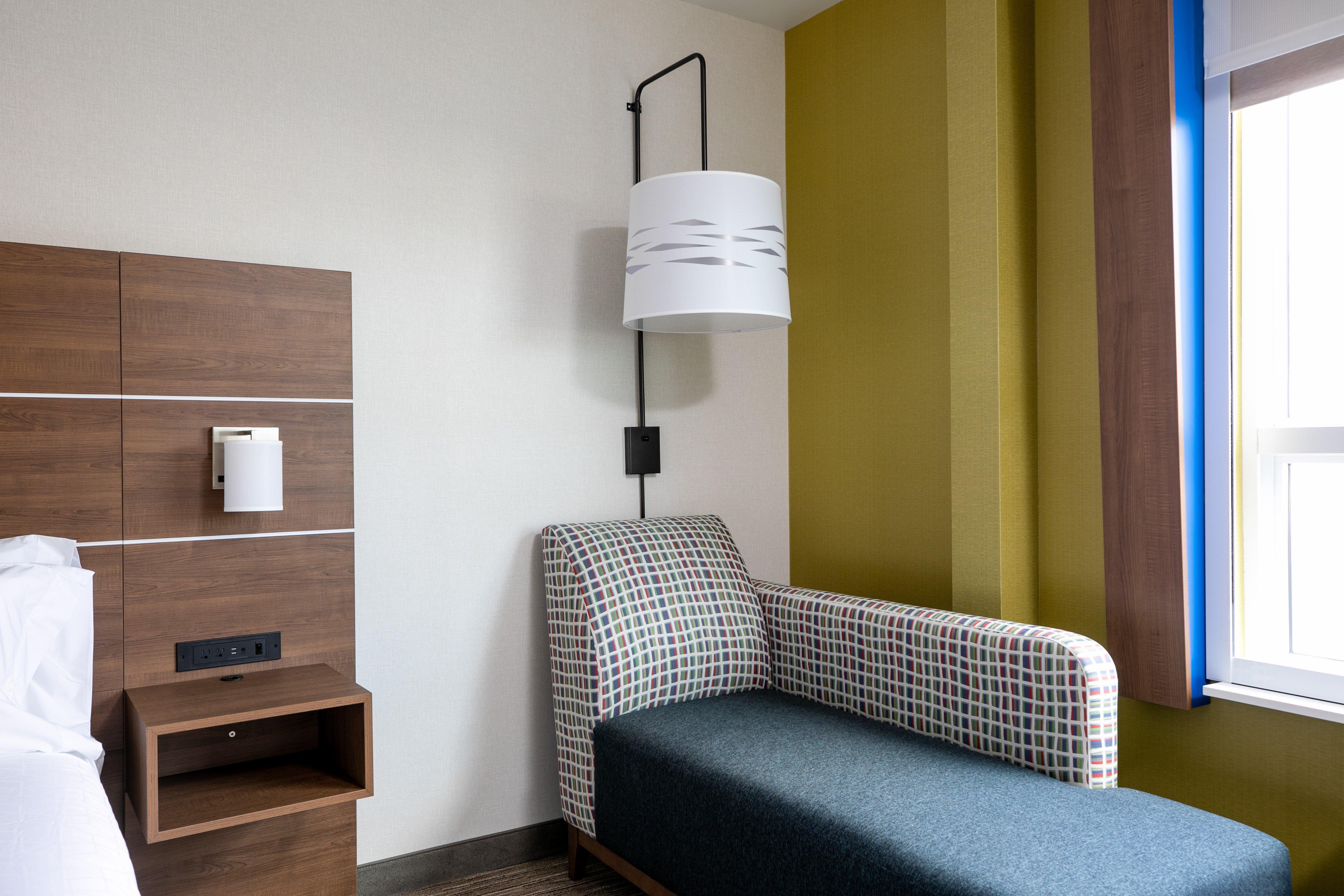 Holiday Inn Express - Lethbridge Southeast By Ihg Exterior foto