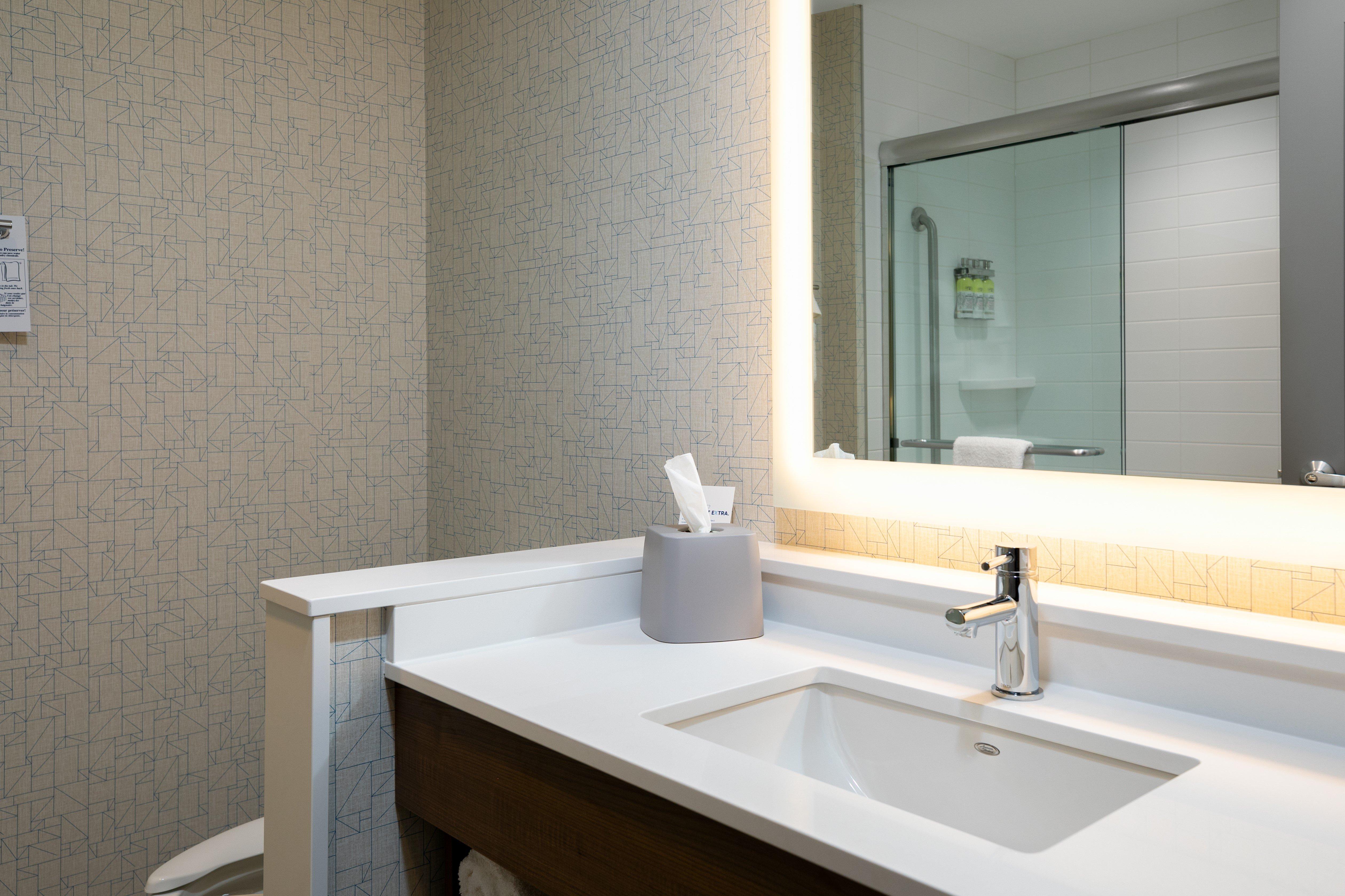 Holiday Inn Express - Lethbridge Southeast By Ihg Exterior foto