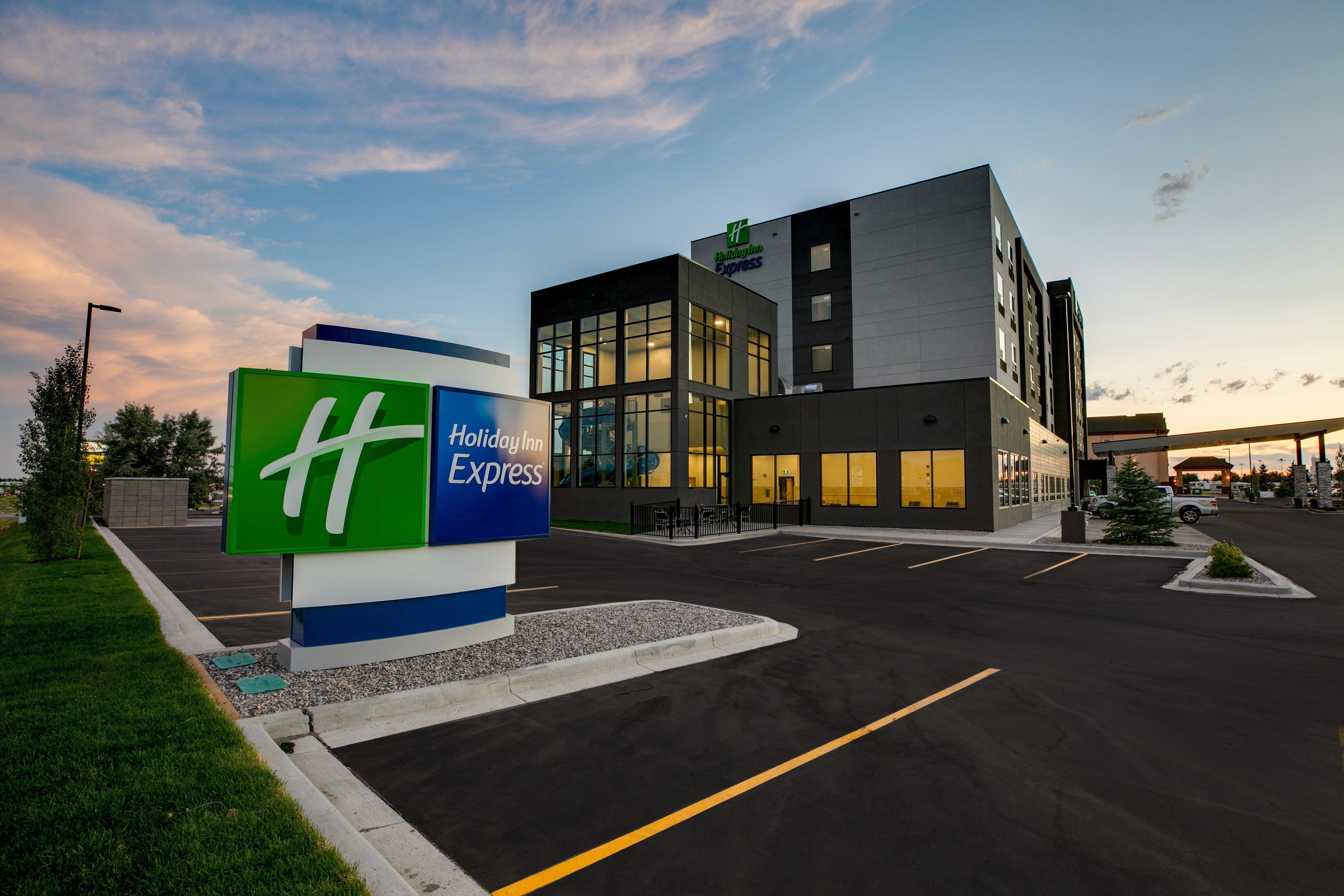 Holiday Inn Express - Lethbridge Southeast By Ihg Exterior foto
