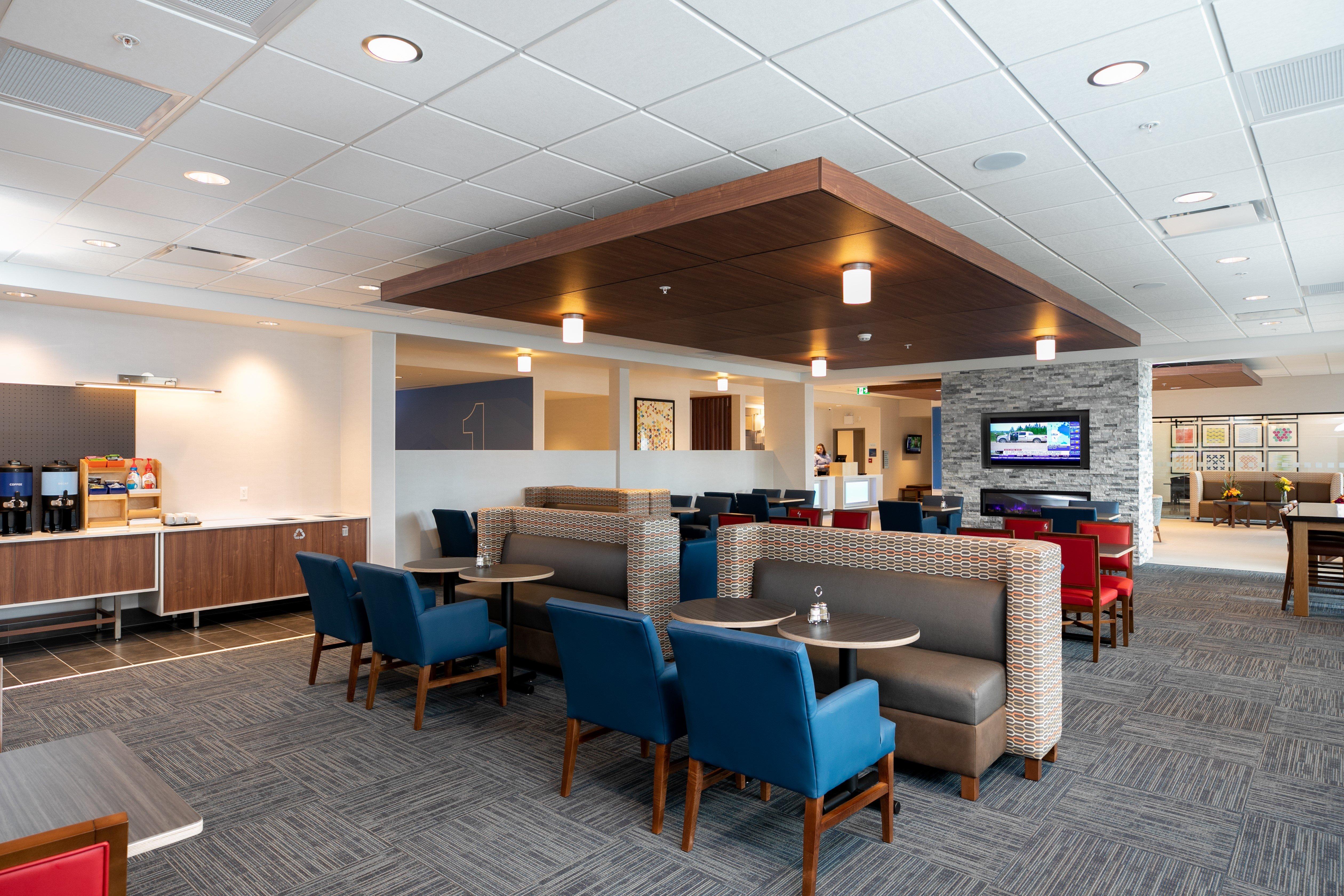 Holiday Inn Express - Lethbridge Southeast By Ihg Exterior foto