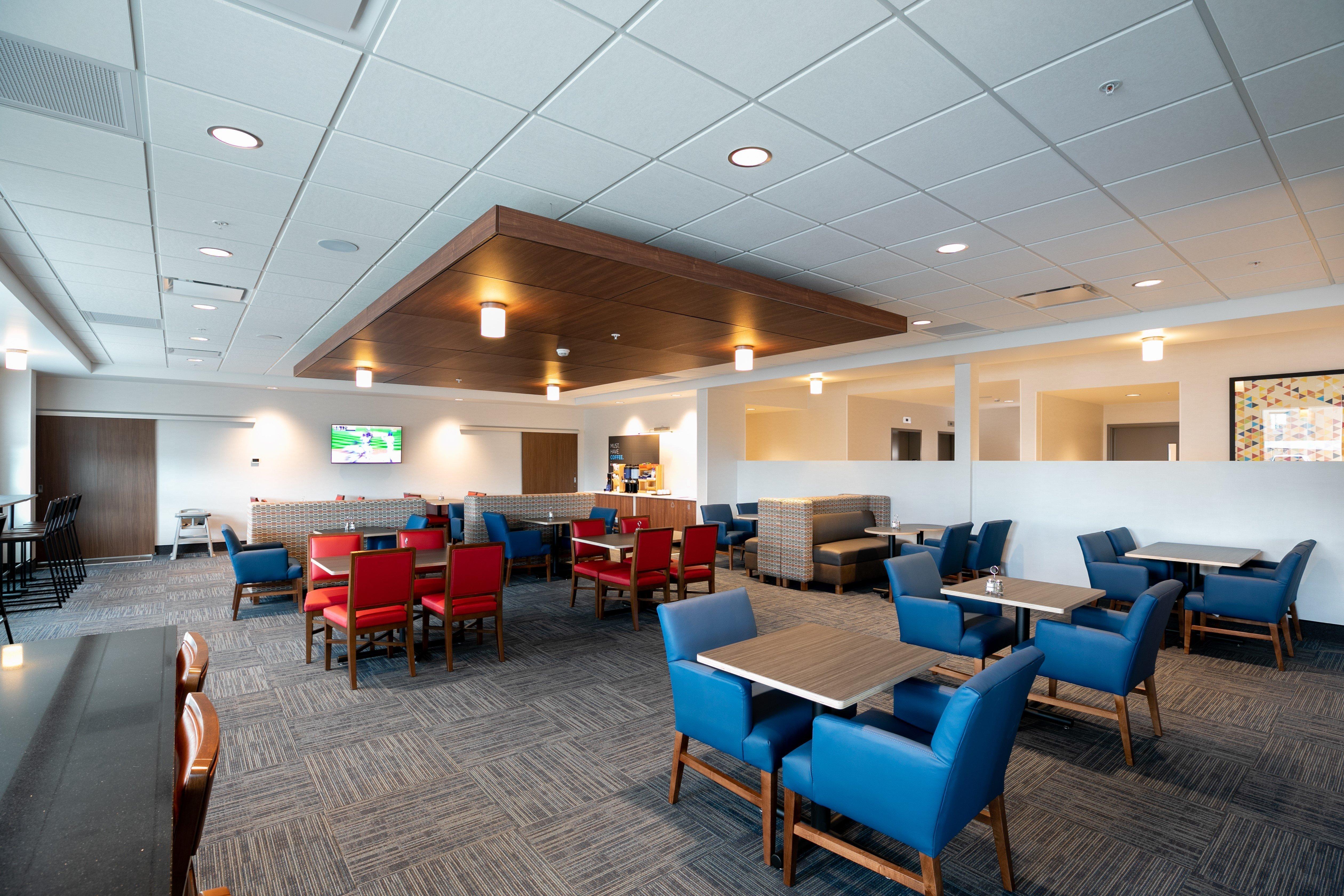Holiday Inn Express - Lethbridge Southeast By Ihg Exterior foto